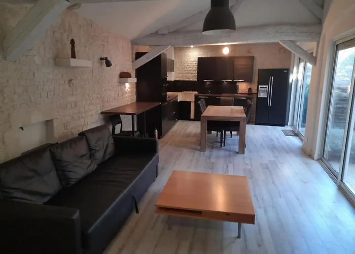 Сasa de vacaciones Haus La Rochelle By Interhome Croix-Chapeau